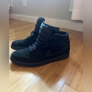Black Mens Jordans Size 12 Great Condition!